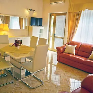 Antonio 2 Apartment