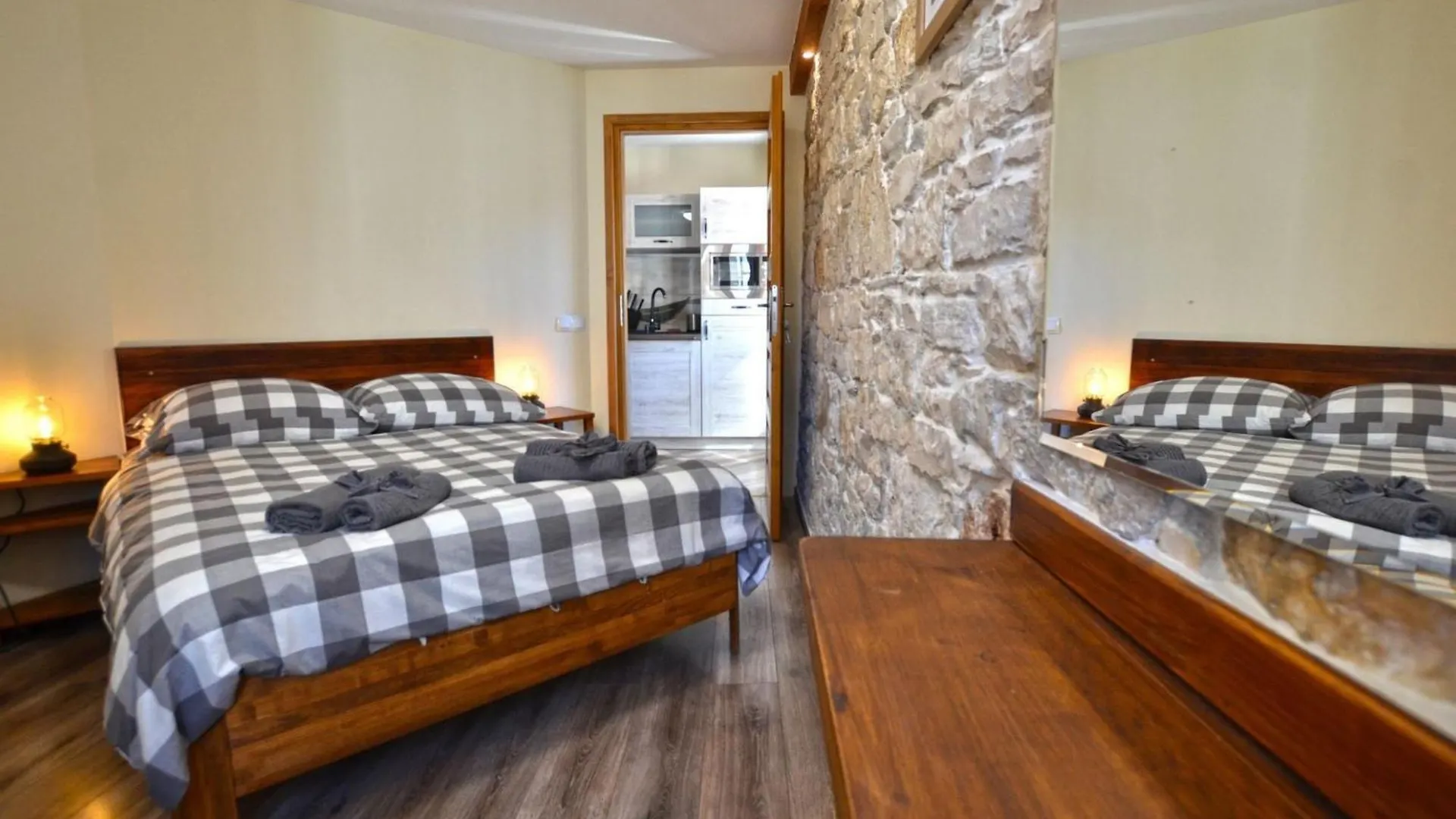 Urban And Upscale Homes Rovinj Old Town - Classic One Bedroom Apartment Kroatië